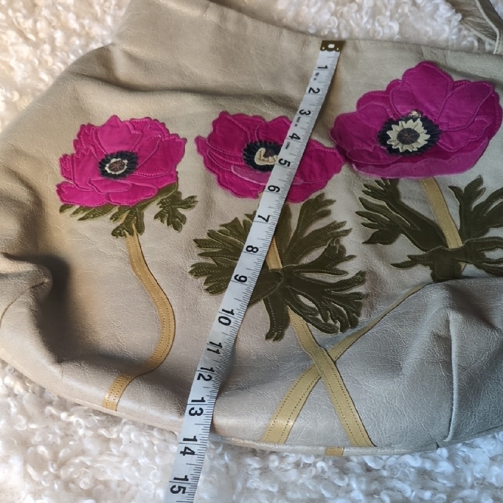 Susannah Hunter Shoulder Bag - Picture 9 of 13
